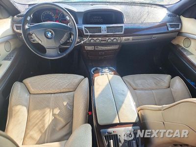Zdjęcie 8 z 12 samochodu: 2008 BMW 750 I VIN:WBAHL83548DT11979 - miniatura