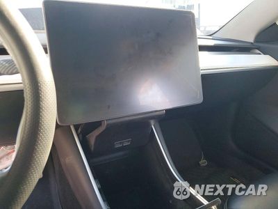 Zdjęcie 9 z 13 samochodu: 2018 TESLA MODEL 3 VIN:5YJ3E1EB1JF072505 - miniatura