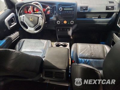 Zdjęcie 8 z 12 samochodu: 2006 HONDA RIDGELINE RTL VIN:2HJYK16526H554856 - miniatura