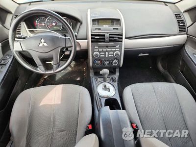 Zdjęcie 8 z 12 samochodu: 2007 MITSUBISHI GALANT ES VIN:4A3AB36F57E038300 - miniatura