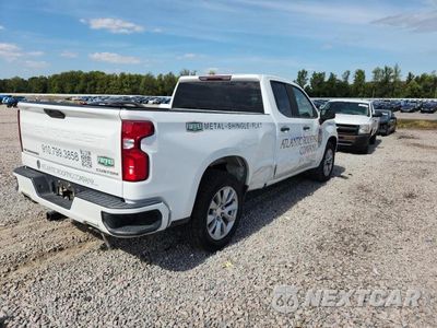 Trzecie zdjęcie samochodu z tyłu: 2021 CHEVROLET SILVERADO C1500 CUSTOM VIN:1GCRWBEF2MZ151695 - miniatura