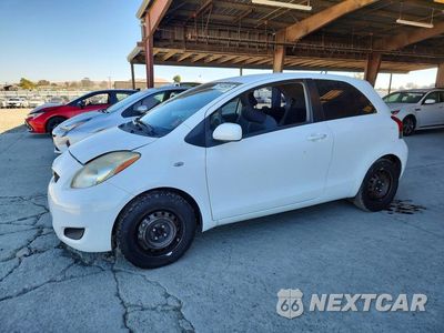 2011 TOYOTA YARIS JTDJT4K31B5326597 - główne zdjęcie licytacji z USA - miniatura