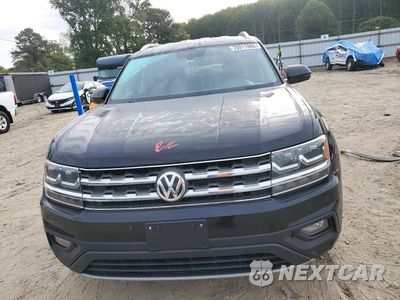 Piąte zdjęcie samochodu w środku: 2018 VOLKSWAGEN ATLAS SE VIN:1V2KR2CAXJC567149 - miniatura