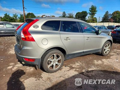 Trzecie zdjęcie samochodu z tyłu: 2011 VOLVO XC60 T6 VIN:YV4902DZ1B2140722 - miniatura