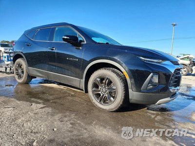 Czwarte zdjęcie samochodu z boku: 2021 CHEVROLET BLAZER 2LT VIN:3GNKBCR49MS518740 - miniatura