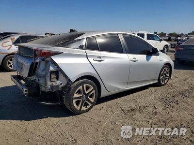 Trzecie zdjęcie samochodu z tyłu: 2016 TOYOTA PRIUS FOUR TOURING VIN:JTDKARFU6G3504730 - miniatura