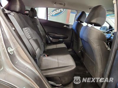 Zdjęcie 11 z 13 samochodu: 2018 KIA SPORTAGE LX VIN:KNDPMCAC7J7407884 - miniatura