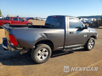 Trzecie zdjęcie samochodu z tyłu: 2019 RAM 1500 CLASSIC TRADESMAN VIN:3C6JR6AGXKG511066 - miniatura