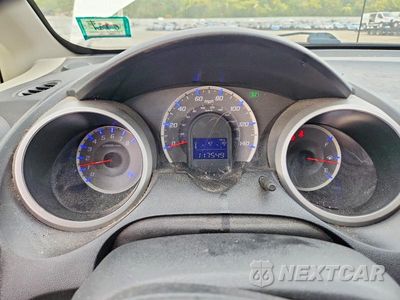 Zdjęcie 9 z 12 samochodu: 2013 HONDA FIT VIN:JHMGE8H31DC063575 - miniatura