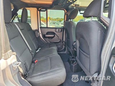 Zdjęcie 10 z 12 samochodu: 2019 JEEP WRANGLER UNLIMITED SPORT VIN:1C4HJXDG3KW526882 - miniatura