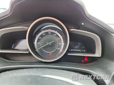 Zdjęcie 9 z 13 samochodu: 2016 MAZDA 3 SPORT VIN:JM1BM1U71G1305277 - miniatura