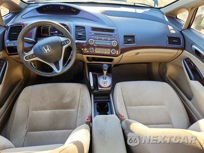 Zdjęcie 8 z 12 samochodu: 2010 HONDA CIVIC EX VIN:2HGFA1F8XAH507786 - miniatura