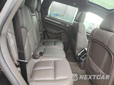 Zdjęcie 11 z 13 samochodu: 2017 PORSCHE CAYENNE VIN:WP1AA2A23HKA86612 - miniatura