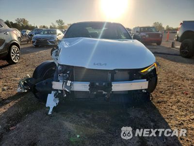 Piąte zdjęcie samochodu w środku: 2025 KIA K5 GT VIN:KNAG44J89S5324386 - miniatura
