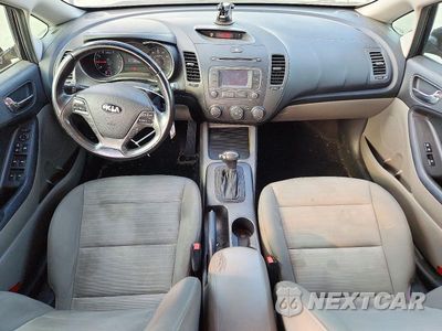 Zdjęcie 8 z 12 samochodu: 2014 KIA FORTE EX VIN:KNAFX4A84E5053227 - miniatura