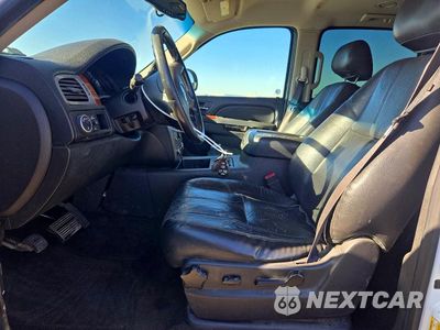 Zdjęcie 7 z 13 samochodu: 2014 GMC YUKON XL C1500 SLT VIN:1GKS1KE07ER199064 - miniatura