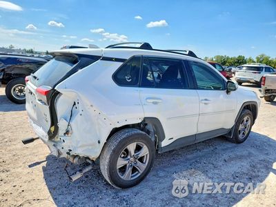 Trzecie zdjęcie samochodu z tyłu: 2025 TOYOTA RAV4 HYBRID XLE VIN:4T3RWRFV5SU190597 - miniatura