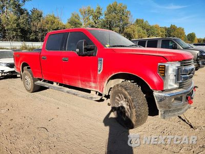 Czwarte zdjęcie samochodu z boku: 2019 FORD F-250 VIN:1FT7W2B67KEG56390 - miniatura