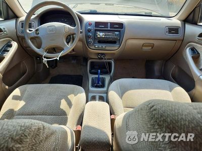Zdjęcie 8 z 12 samochodu: 2000 HONDA CIVIC LX VIN:1HGEJ6570YL037444 - miniatura