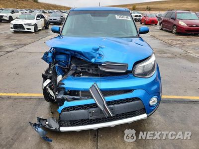 Piąte zdjęcie samochodu w środku: 2017 KIA SOUL + VIN:KNDJP3A5XH7490655 - miniatura