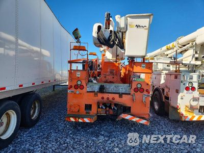 Zdjęcie 6 z 13 samochodu: 2006 FREIGHTLINER BUSINESS CLASS M2 BUCKET TRUCK VIN:1FVACYDC66HW47774 - miniatura