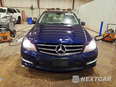 Piąte zdjęcie samochodu w środku: 2014 MERCEDES-BENZ C 300 4MATIC VIN:WDDGF8AB0EA954654 - miniatura