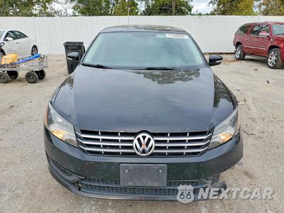Piąte zdjęcie samochodu w środku: 2015 VOLKSWAGEN PASSAT SE VIN:1VWBV7A38FC019069 - miniatura