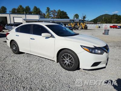 Czwarte zdjęcie samochodu z boku: 2017 NISSAN ALTIMA 2.5 S VIN:1N4AL3AP5HC149349 - miniatura
