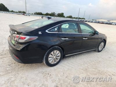 Trzecie zdjęcie samochodu z tyłu: 2017 HYUNDAI SONATA HYBRID SE VIN:KMHE24L30HA072671 - miniatura