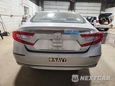 Zdjęcie 6 z 12 samochodu: 2018 HONDA ACCORD HYBRID VIN:1HGCV3F1XJA012217 - miniatura