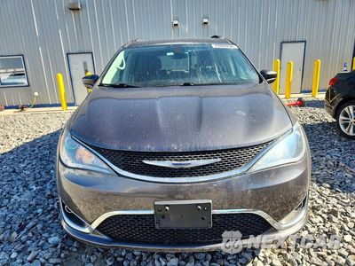 Piąte zdjęcie samochodu w środku: 2019 CHRYSLER PACIFICA TOURING L VIN:2C4RC1BG0KR554193 - miniatura
