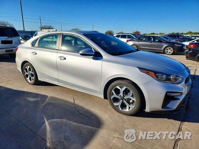 Czwarte zdjęcie samochodu z boku: 2021 KIA FORTE LXS VIN:3KPF24AD0ME377096 - miniatura