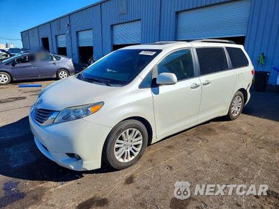 2016 TOYOTA SIENNA XLE PREMIUM 8-PASSENGER 5TDYK3DC2GS699593 - główne zdjęcie licytacji z USA - miniatura
