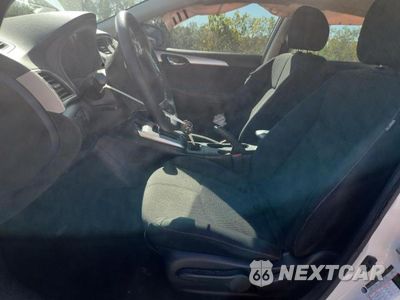 Zdjęcie 7 z 12 samochodu: 2017 NISSAN SENTRA S VIN:3N1AB7AP1HY302663 - miniatura