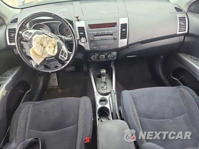 Zdjęcie 8 z 13 samochodu: 2008 MITSUBISHI OUTLANDER LS VIN:JA4MS31X38Z017529 - miniatura