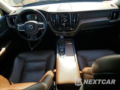 Zdjęcie 8 z 13 samochodu: 2018 VOLVO XC60 T5 MOMENTUM VIN:YV4102RKXJ1003050 - miniatura
