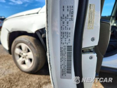 Zdjęcie 13 z 13 samochodu: 2017 JEEP COMPASS LATITUDE VIN:1C4NJCEA3HD116237 - miniatura
