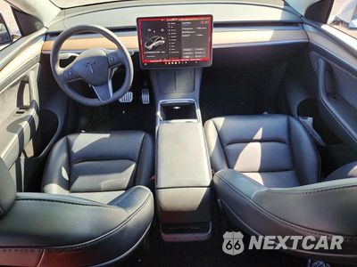 Zdjęcie 8 z 14 samochodu: 2025 TESLA MODEL Y VIN:7SAYGDEF3SF310797 - miniatura