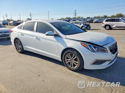 Czwarte zdjęcie samochodu z boku: 2016 HYUNDAI SONATA SE VIN:5NPE24AF7GH330273 - miniatura