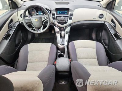 Zdjęcie 8 z 12 samochodu: 2014 CHEVROLET CRUZE LS VIN:1G1PA5SH3E7254885 - miniatura