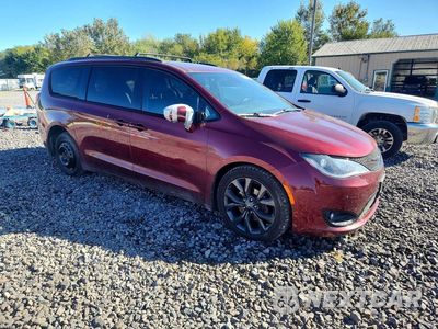 Czwarte zdjęcie samochodu z boku: 2018 CHRYSLER PACIFICA LIMITED VIN:2C4RC1GG0JR321678 - miniatura