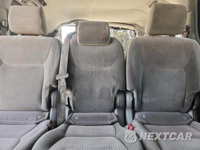 Zdjęcie 10 z 13 samochodu: 2006 TOYOTA SIENNA LE 8 PASSENGER VIN:5TDZA23C16S524639 - miniatura