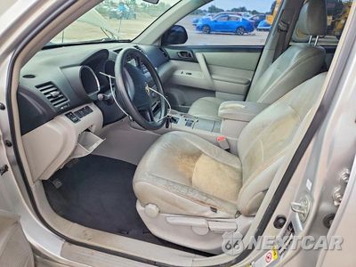 Zdjęcie 7 z 14 samochodu: 2012 TOYOTA HIGHLANDER BASE VIN:5TDZK3EHXCS058488 - miniatura