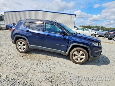 Czwarte zdjęcie samochodu z boku: 2018 JEEP COMPASS LATITUDE VIN:3C4NJDBB8JT434809 - miniatura