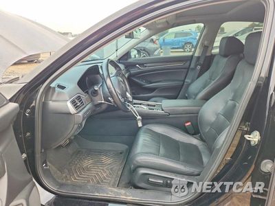 Zdjęcie 7 z 13 samochodu: 2019 HONDA ACCORD TOURING VIN:1HGCV2F93KA027403 - miniatura