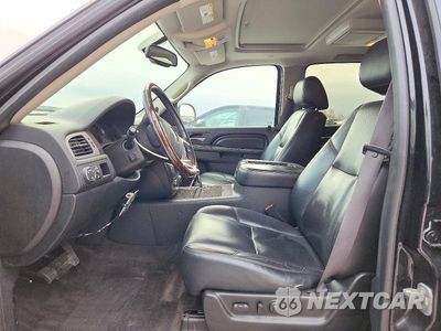 Zdjęcie 7 z 13 samochodu: 2011 GMC YUKON XL DENALI VIN:1GKS2MEF1BR275256 - miniatura
