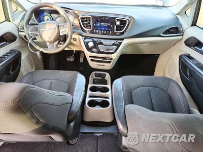 Zdjęcie 8 z 14 samochodu: 2017 CHRYSLER PACIFICA TOURING VIN:2C4RC1DG5HR744948 - miniatura
