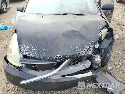 Zdjęcie 12 z 13 samochodu: 2006 TOYOTA PRIUS BASE VIN:JTDKB20UX63157625 - miniatura