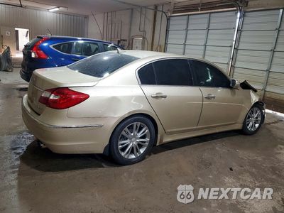 Trzecie zdjęcie samochodu z tyłu: 2012 HYUNDAI GENESIS 3.8L VIN:KMHGC4DD2CU170721 - miniatura