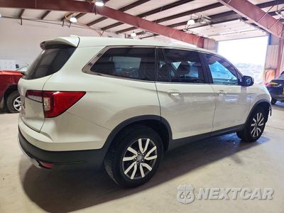 Trzecie zdjęcie samochodu z tyłu: 2019 HONDA PILOT EX VIN:5FNYF5H37KB029531 - miniatura
